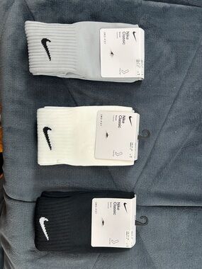 Nike Classic Crew Socks 3-Pack - Black, White, Light Gray